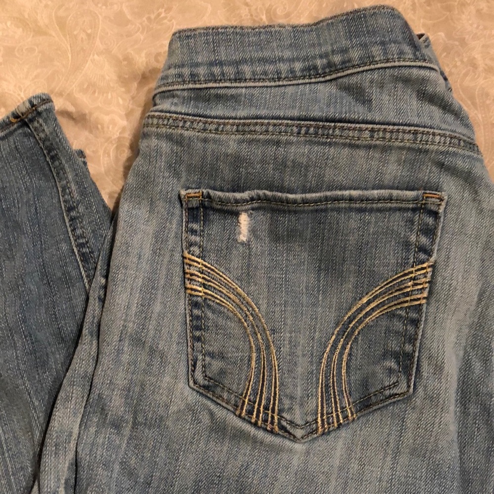 Cropped Hollister jeans!